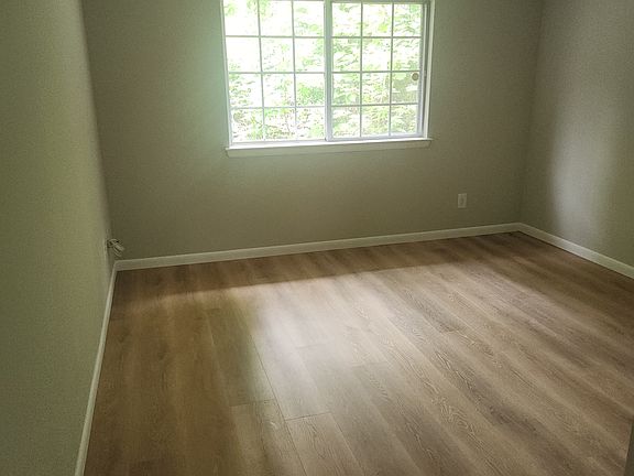 3rd image of 35 Osage Dr #39