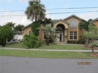5921 SW 14th St, Plantation, FL 33317