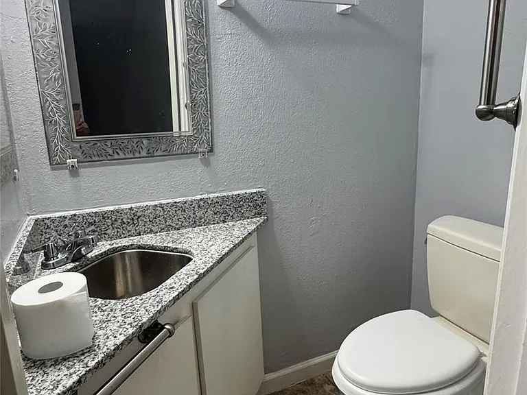 7925 Grove Ridge Dr — Photo 28