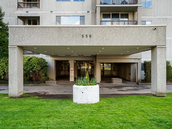 550 8th St #504, New Westminster, BC V3M 3R9
