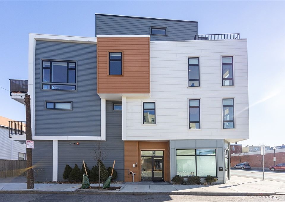 1st image of 1 Loring St APT 3