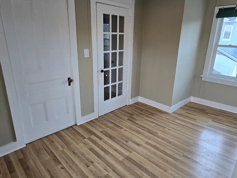 27 Losey St #B — Photo 11