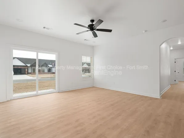 8915 Cambria Cir Unit A, Fort Smith, AR 72916