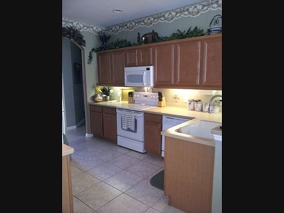 3rd image of 1266 Burgundy Ct
