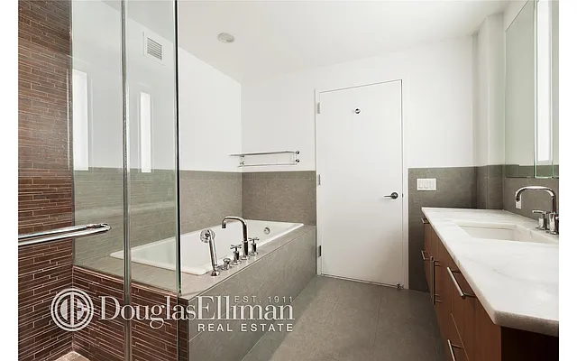 Rented by Douglas Elliman | media 8