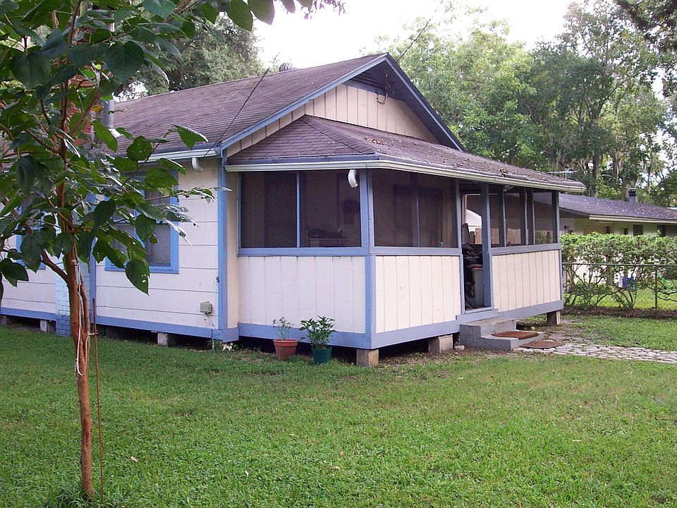 love this front porch!