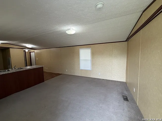 4423 E Houston St — Photo 3