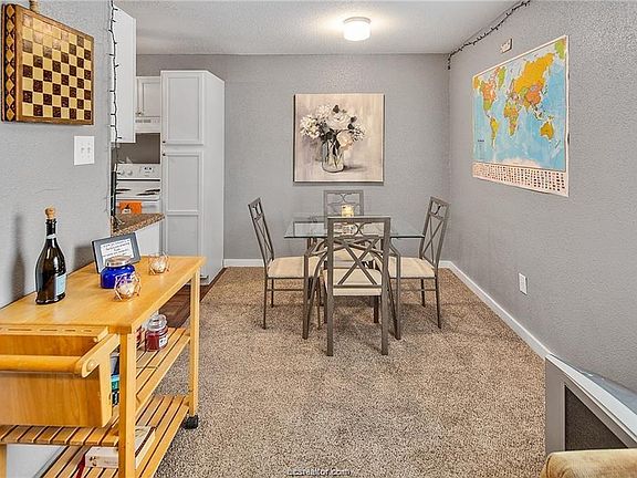 5th image of 1601 Brentwood Dr #B