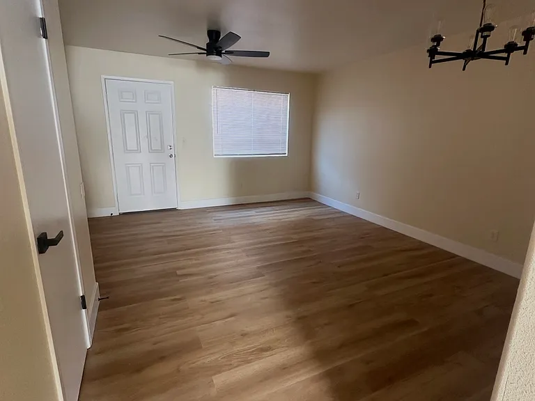 481 W Commercial Ave — Photo 12
