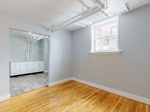 4th image of 405 Elgin St #1498280