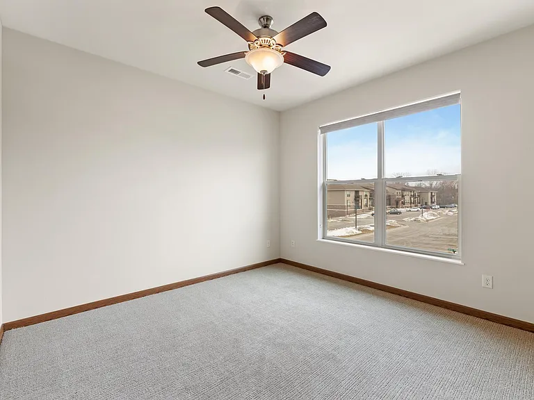 Saxony Village Apartments — Photo 39