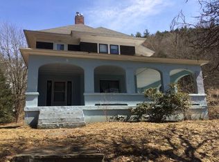 55 Peas Eddy Rd, Hancock, NY 13783