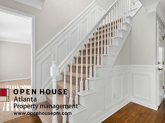 3rd image of 990 Meadowsong Cir
