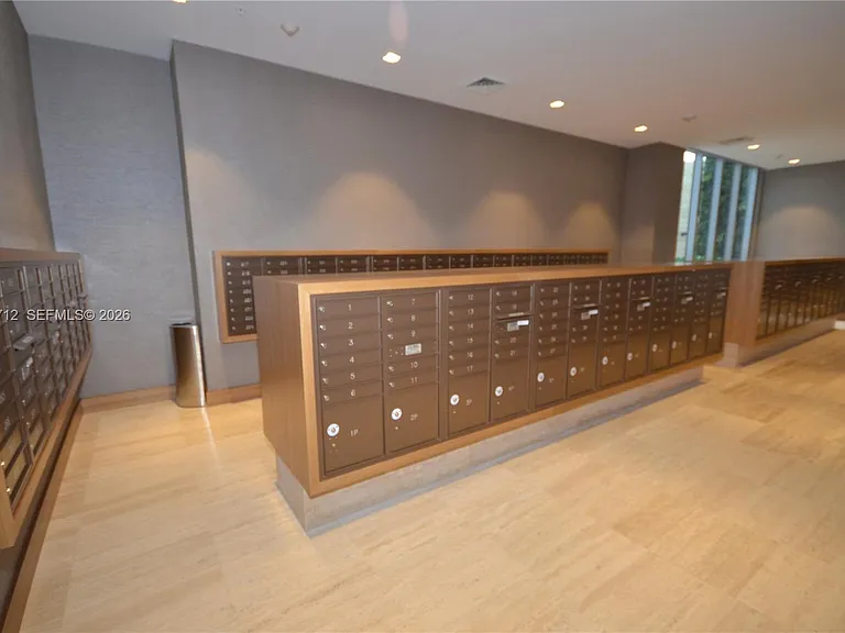 16385 Biscayne Blvd #519 — Photo 39