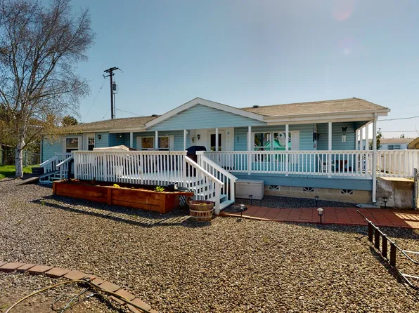 111 Rolling Hills Rd, Roseburg, OR 97471