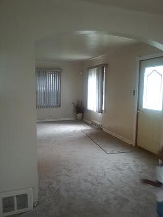 2nd image of 10119 S Yates Ave