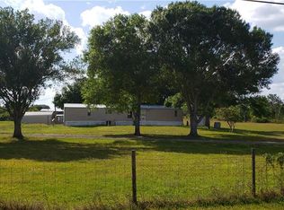 1473 Crescent Ave, Labelle, FL 33935