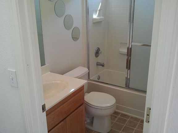 5th image of 2704 Maybrook Dr