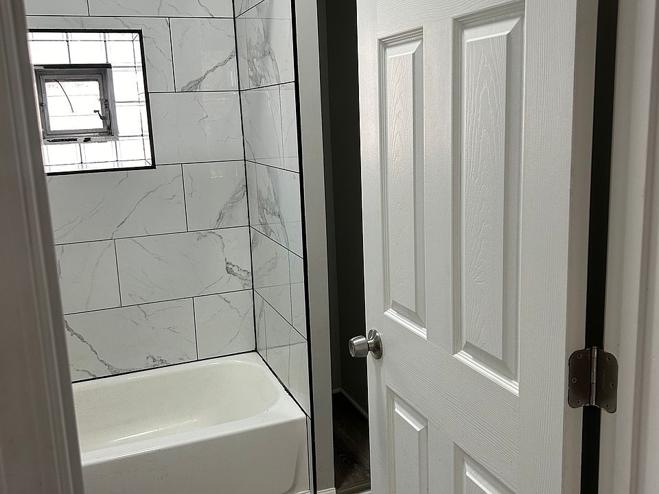 1st image of 4330 S Rockwell St #2