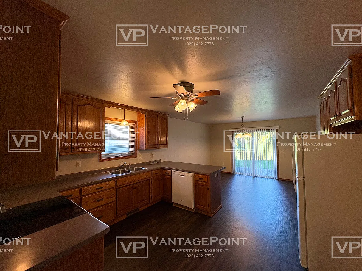 2274 - 2276 Red Tail Glen - 2276 — Photo 4