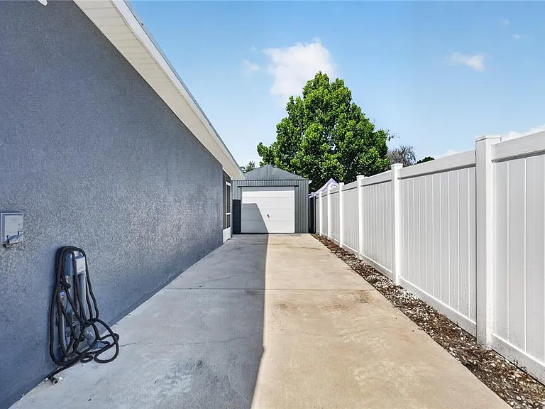 1330 S Shore Dr — Photo 17