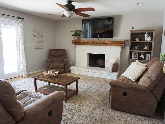 5th image of 4917 E Windrose Dr