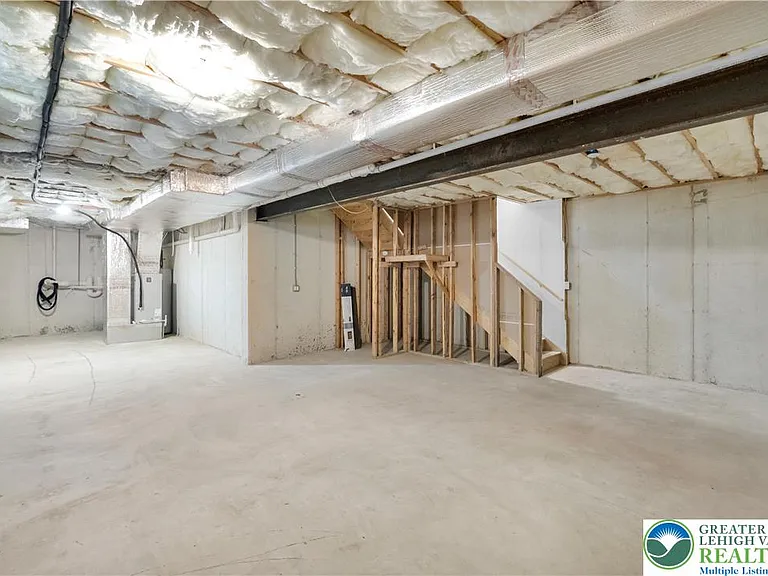 825 16th Ave — Photo 31