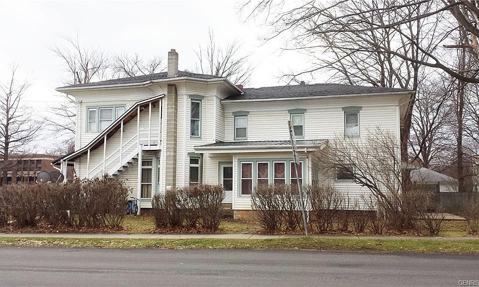 2nd image of 22 Mill St