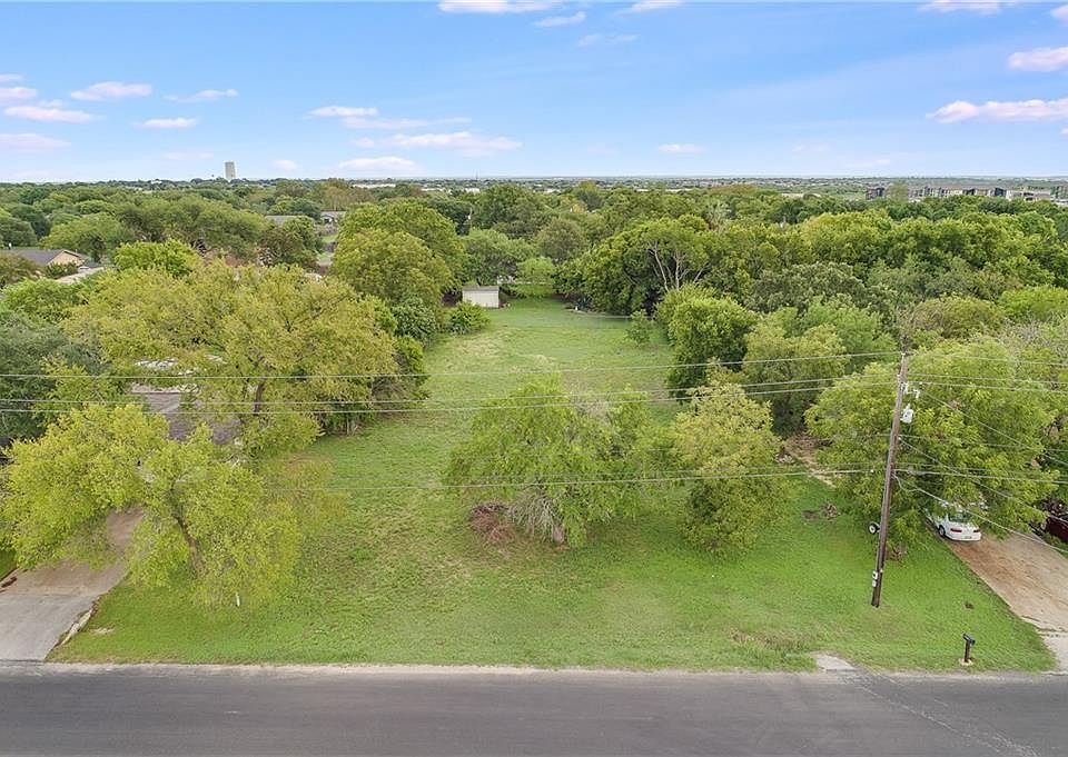 1st image of 15109 Tacon Ln