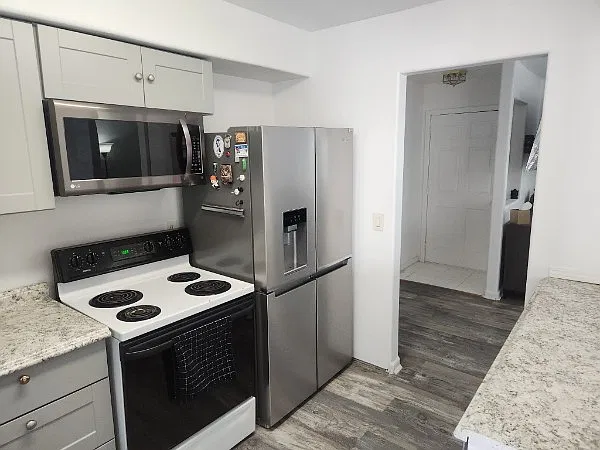 2 bed, 1.5 bath, 1407 sqft, $2,550 — Photo 2