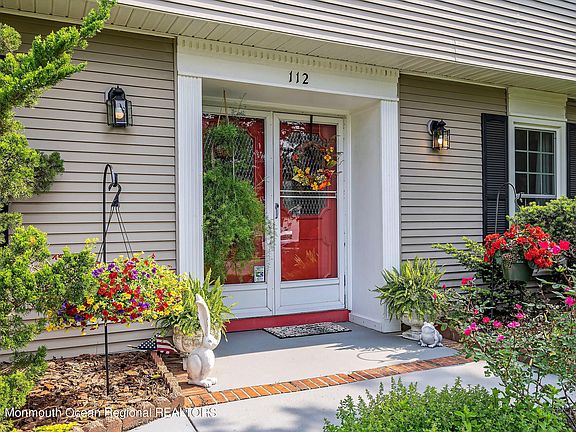 3rd image of 112 Walchest Drive