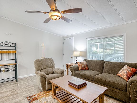 4th image of 3304 Shasta Dam Blvd Spc 25