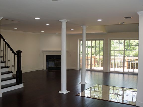 5th image of 29 Waldeck Ct #26