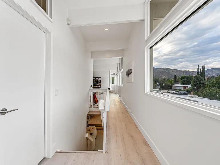 17042 Lisette St — Photo 12