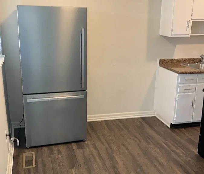 719 Wiltshire Blvd #4 — Photo 9