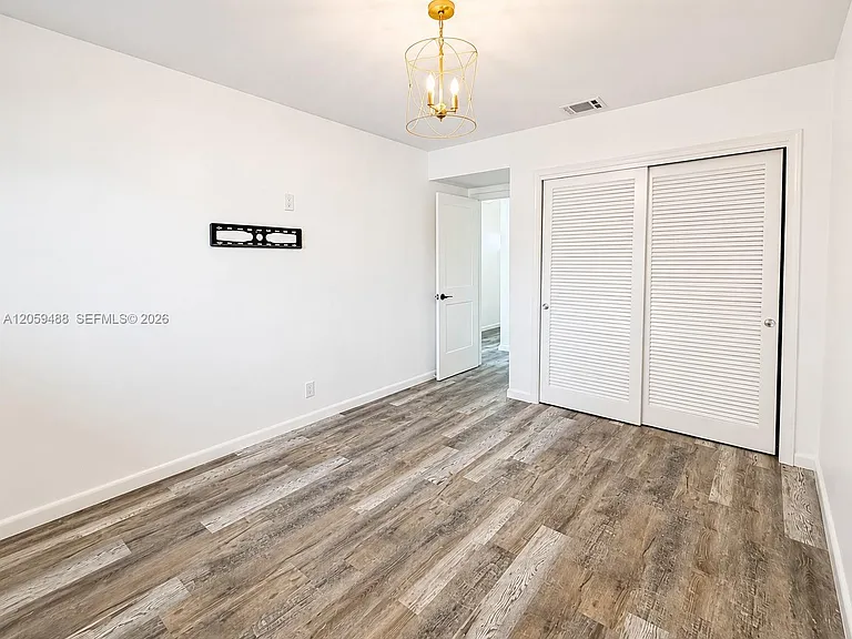 2401 NW 52nd St — Photo 6