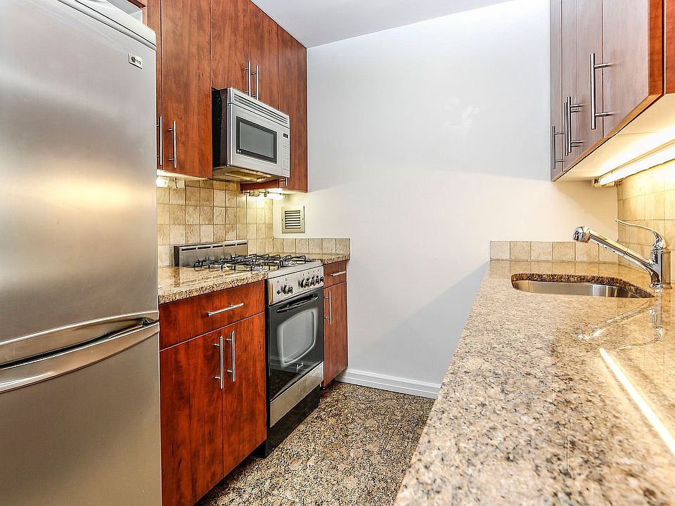 1st image of 330 W 58th St APT 11M