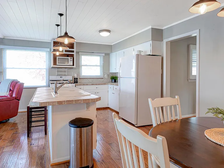 3788 S Bank Rd NE — Photo 18