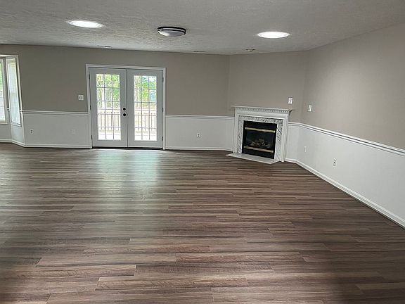 2nd image of 46834 Planters Ct
