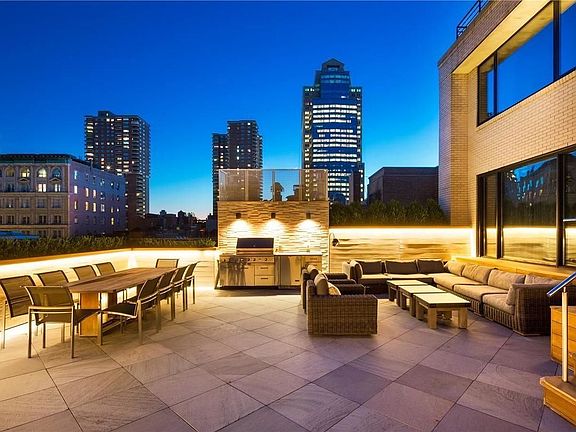 5th image of 35 N Moore St Penthouse Ac