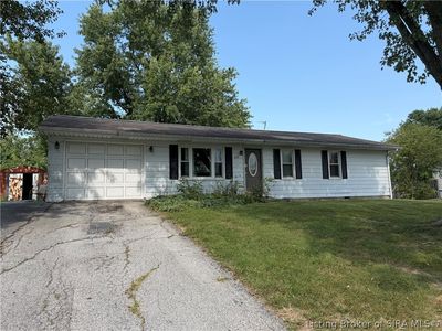 210 E Oak Drive, Salem, IN, 47167
