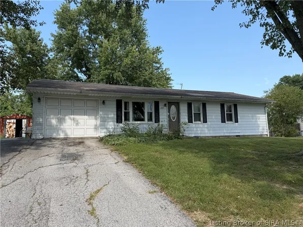 210 E Oak Drive, Salem, IN 47167