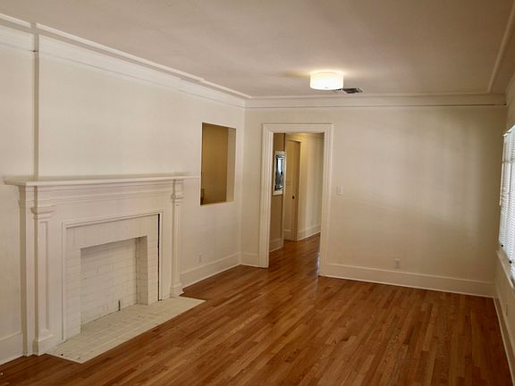2nd image of 1515 N Oxford Ave #B