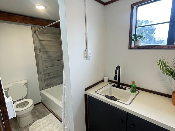 3rd image of 1355 E Main St #30