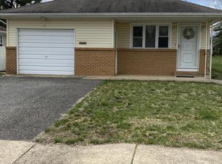 15 Martinique Dr, Toms River, NJ 08757