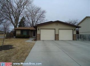 208 Shannon Rd, Seward, NE 68434