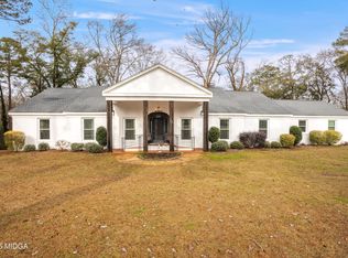 715 College St, Montezuma, GA 31063