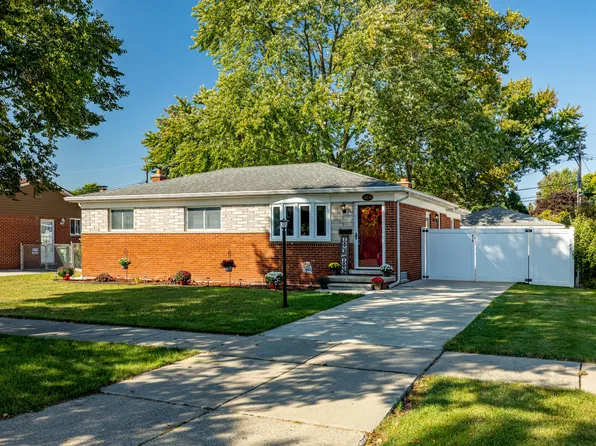 14876 Maywood St, Southgate, MI 48195
