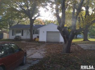 320 S Grove St, Waverly, IL 62692