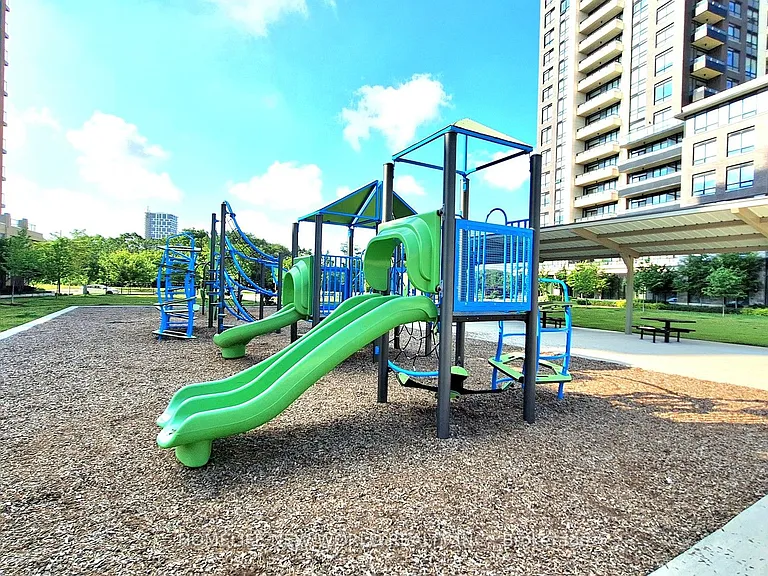 25 Water Walk Dr #Penthouse 15 — Photo 33
